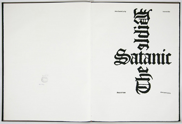 Szandor Anton LaVey - Satanská bible - Kniha Satanova - výbor z první kapitoly 