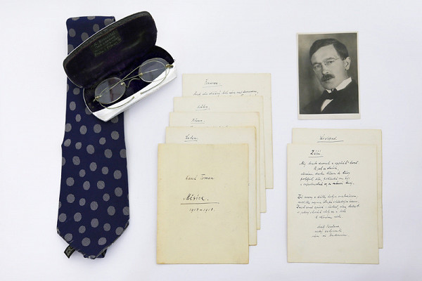 Karel Toman - Rukopis básnické sbírky Měsíce a osobní věci autora 